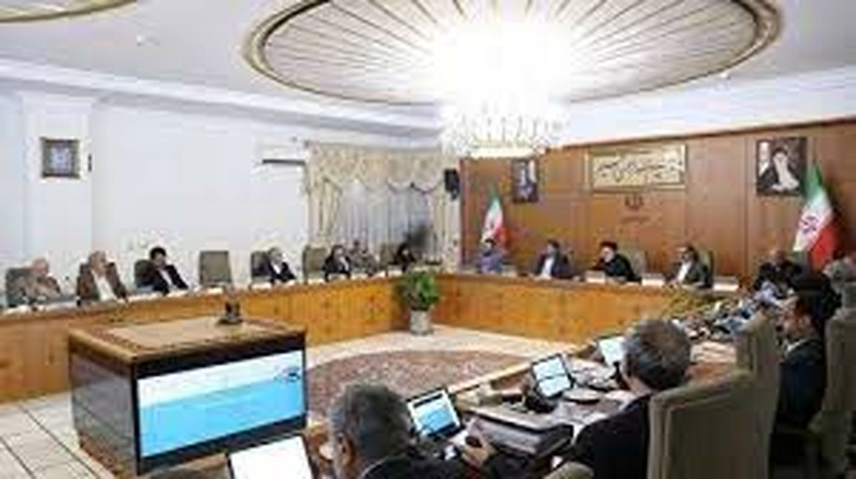 وزیر نفت روحانی با لگد به سینه چینیها زد!